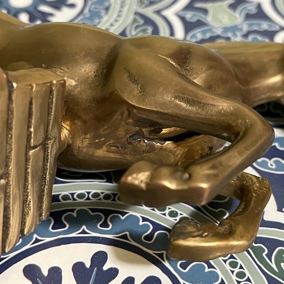 Vintage Brass Horse Jumping Stone Wall - Picture 5 of 13